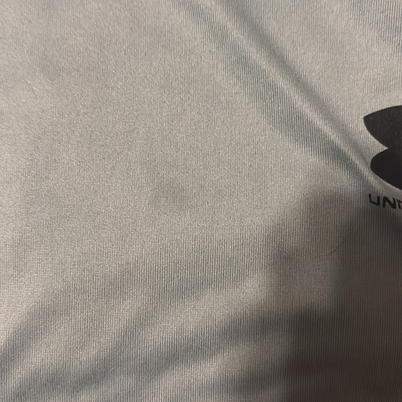 Men’s under Armour short sleeve shirt - Picture 2 of 4